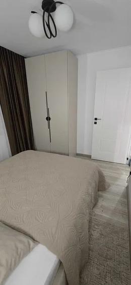 Apartament cu 2 camere semidecomandat, mobilat în Gorjului