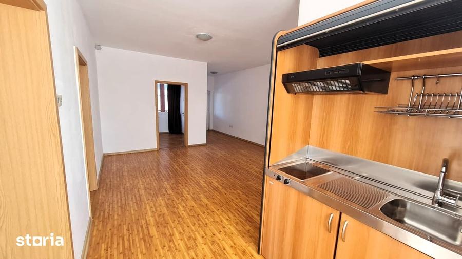 Apartament cu 4 camere în Terezian