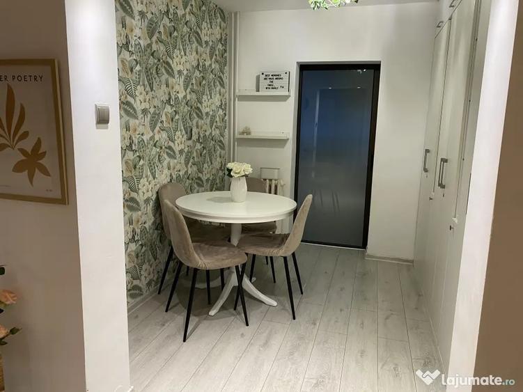 Apartament cu 2 camere decomandat în Trivale