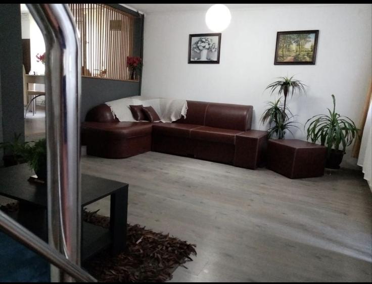 Casă cu 4 camere în Prundu