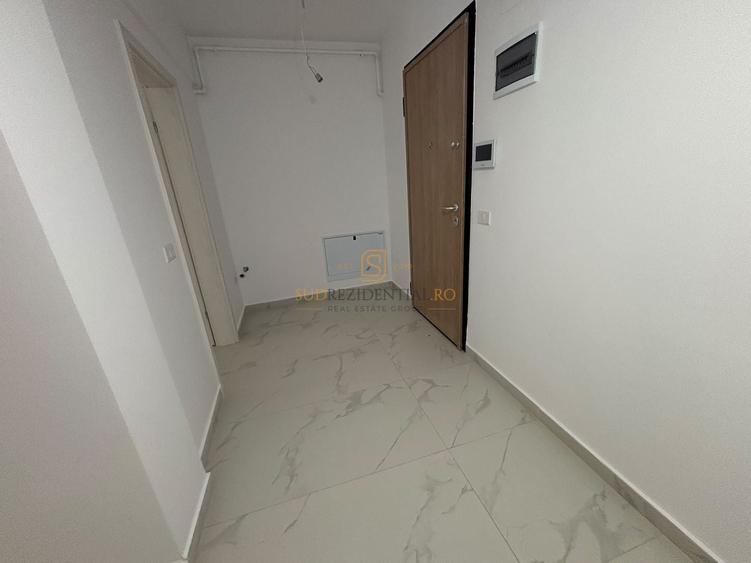 Garsonieră decomandată în Vest