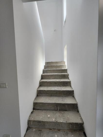Duplex cu 4 camere cu Canalizare în Dumbrăvița