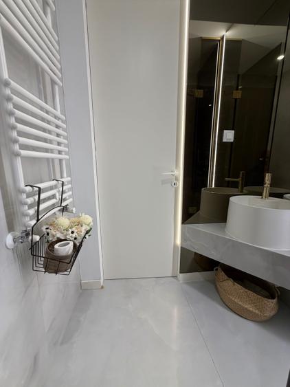Apartament cu 3 camere decomandat în Nord