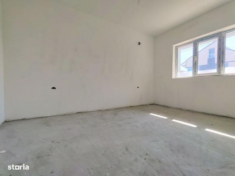 Casă cu 4 camere cu Teren 400 Mp în Central