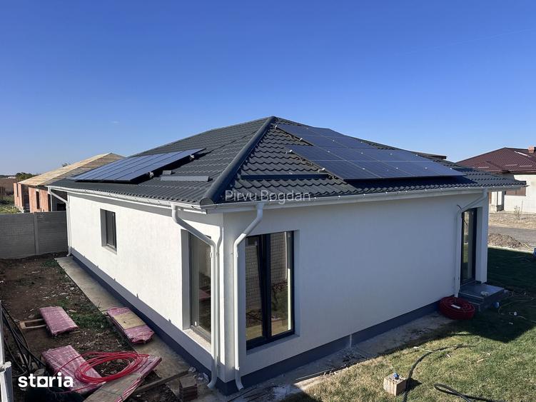 Casa - Teghes - pompa caldura - panouri fotovoltaice - promotie