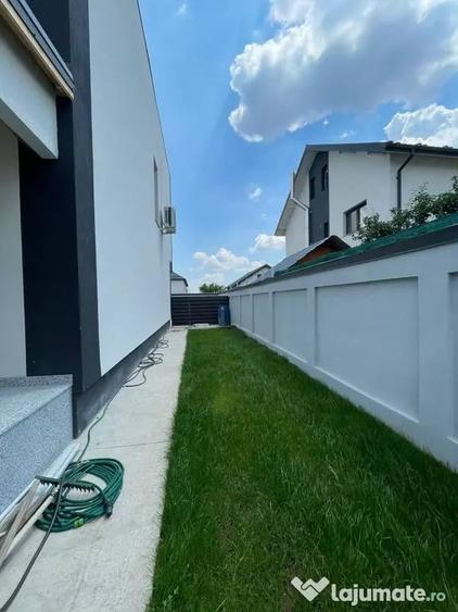 Casă cu 4 camere cu Teren 400 Mp în Central