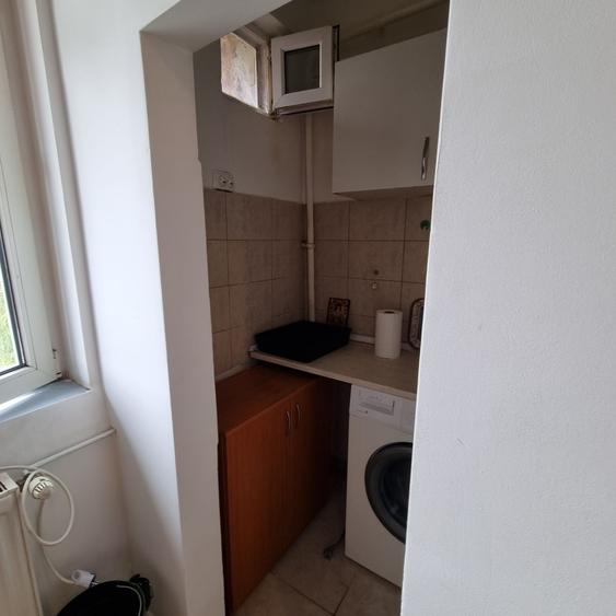 Garsonieră decomandată în Brâncoveanu