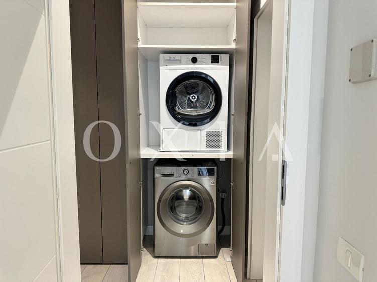 Apartament cu 3 camere semidecomandat, mobilat în Giroc
