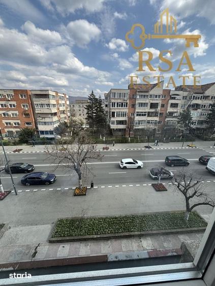 Apartament cu 2 camere decomandat în Central