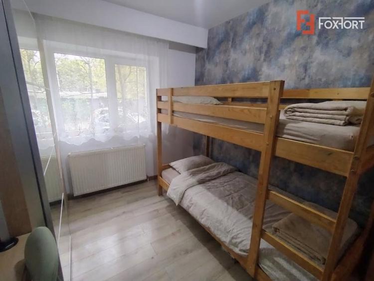 Apartament cu 3 camere decomandat, mobilat în Girocului