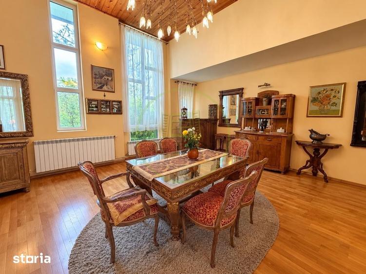 Casă cu 8 camere cu Teren 2732 Mp în Corbeanca