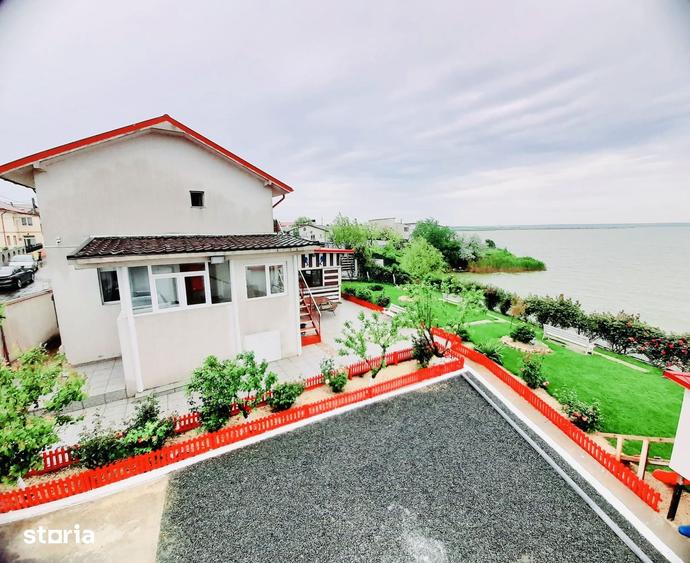 Casă cu 6 camere cu Teren 380 Mp în Central