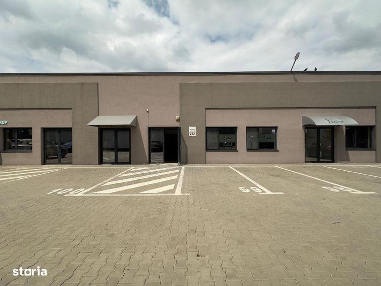 Spațiu comercial, de 808 mp, în Baza 3