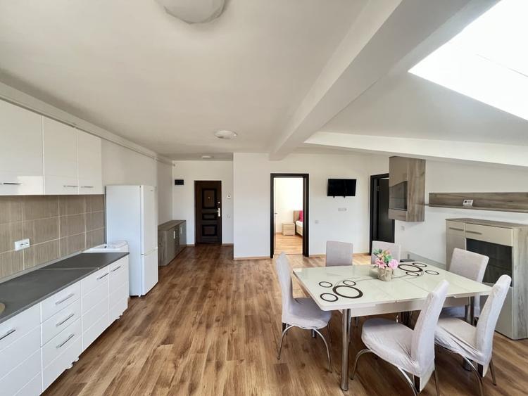 Apartament cu 2 camere semidecomandat, mobilat în Sânpetru