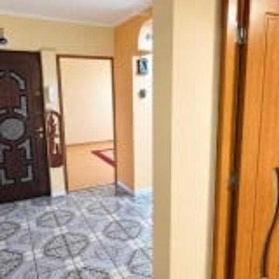 Apartament cu 2 camere decomandat, mobilat în Rahova