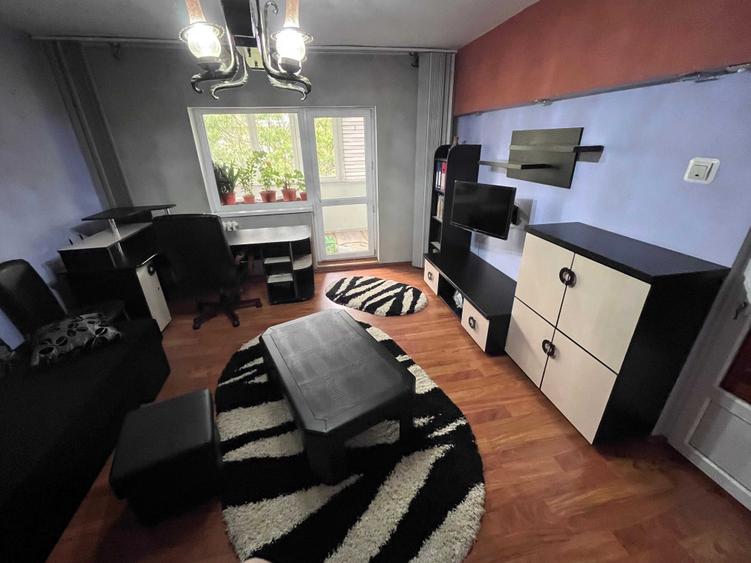 Apartament cu 2 camere decomandat în Sud