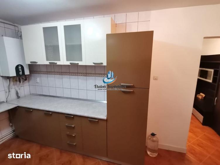Apartament cu 3 camere decomandat în Mărăței
