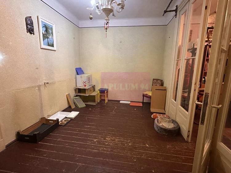 Apartament cu 4 camere semidecomandat în Ferdinand