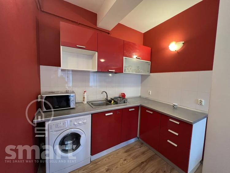 Apartament cu 3 camere semidecomandat, mobilat în Zorilor