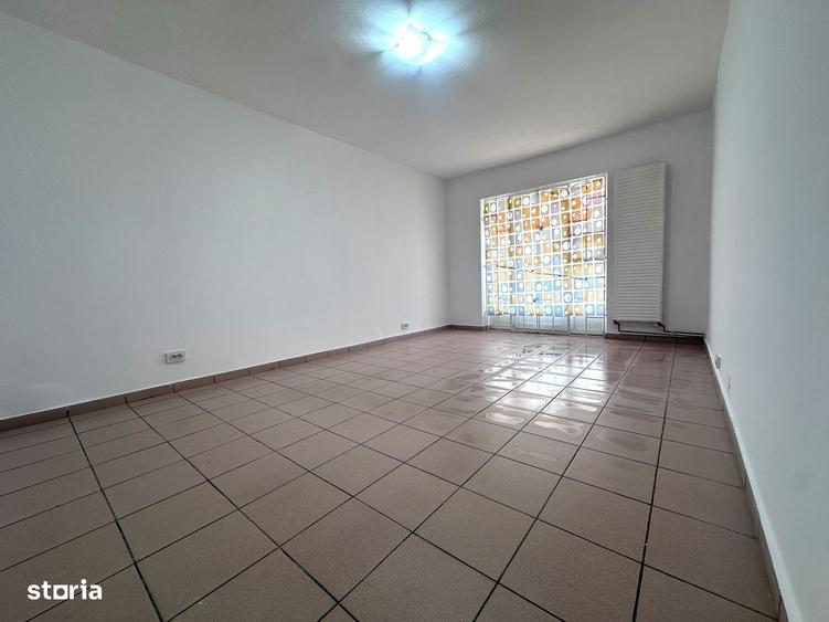 Spațiu comercial, de 70 mp, în Central