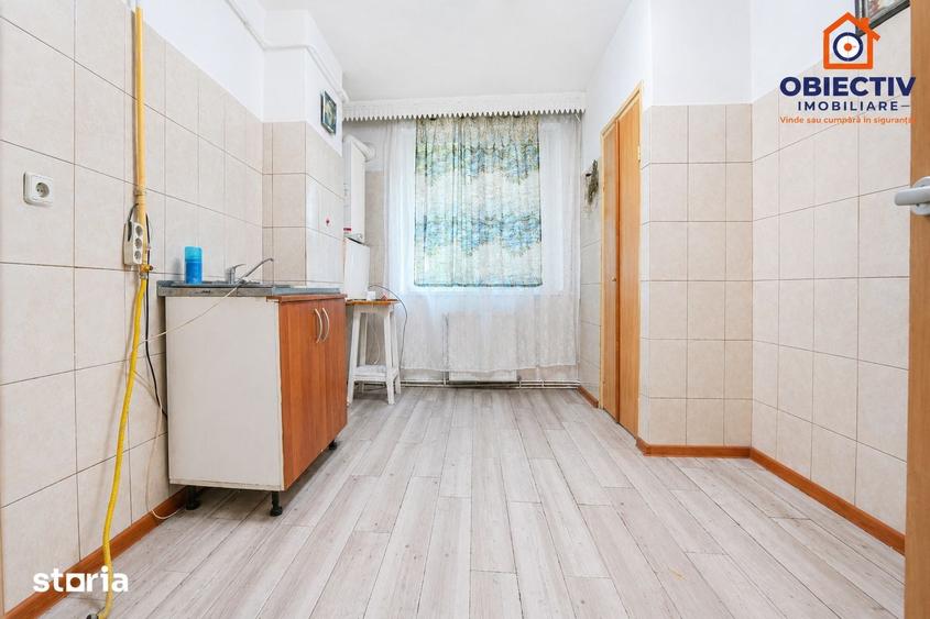 Apartament cu 3 camere decomandat în 1 Mai