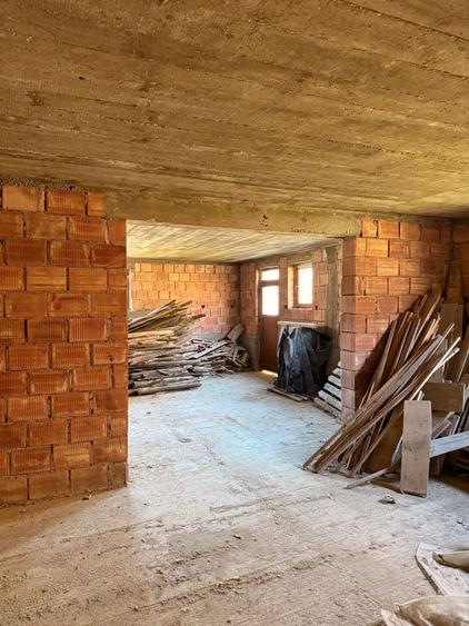 Casă cu 4 camere în Sita Buzăului