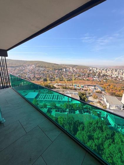 Apartament cu 3 camere în Zorilor
