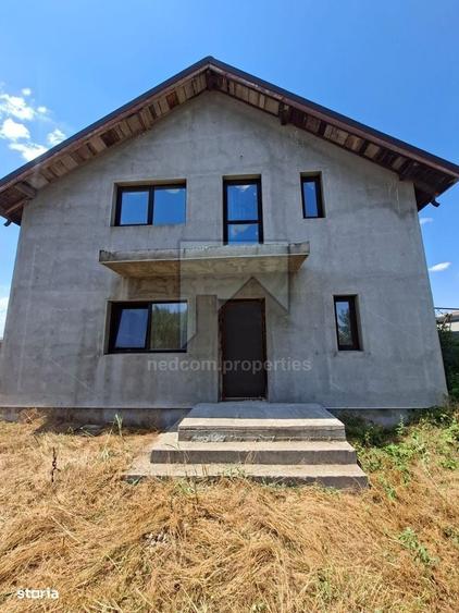 Casă cu 4 camere în Adunații-Copăceni