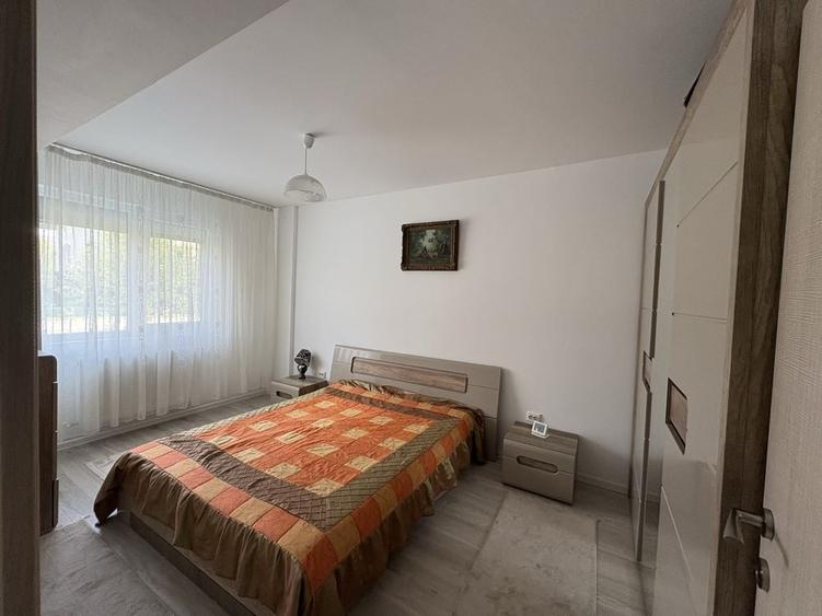 Apartament cu 2 camere decomandat în Exterior Vest