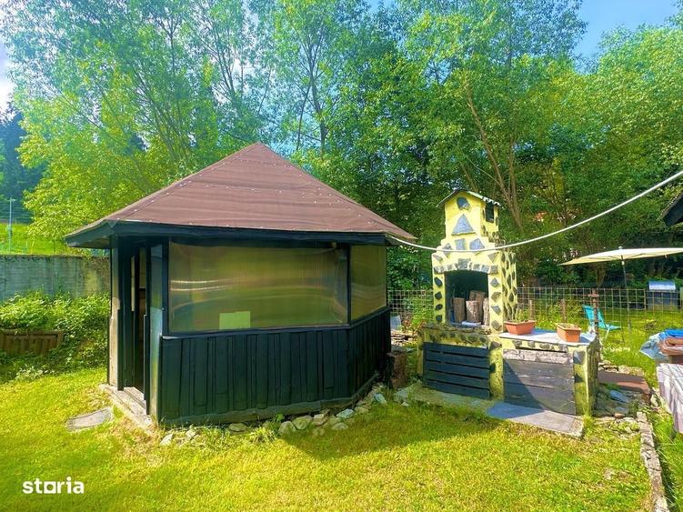 Casă cu 4 camere în Clăbucet