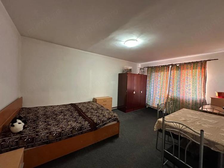 Apartament 3 Camere Decomandat | zona Iulius Mall - 1