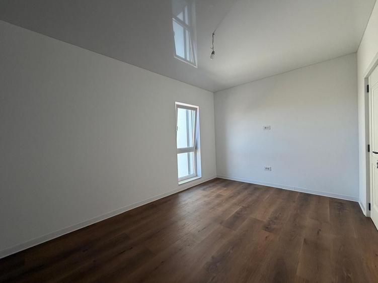 Duplex cu 4 camere cu Canalizare în Săcălaz