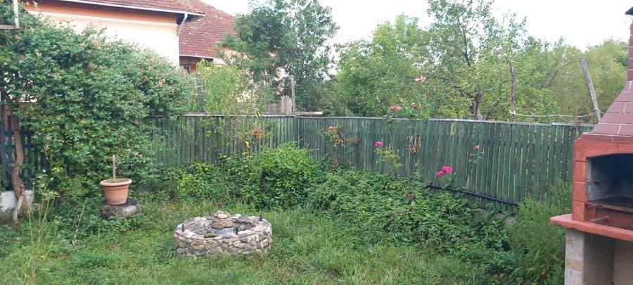 Casă cu 4 camere în Gurahonț