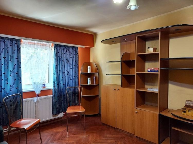 Apartament cu 2 camere decomandat în Brotăcei