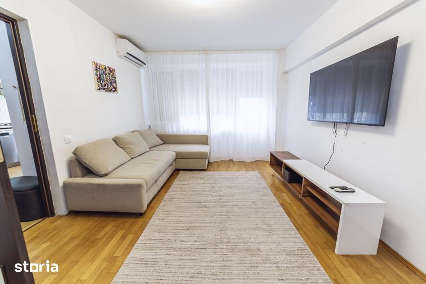 Apartament cu 3 camere semidecomandat în Titan