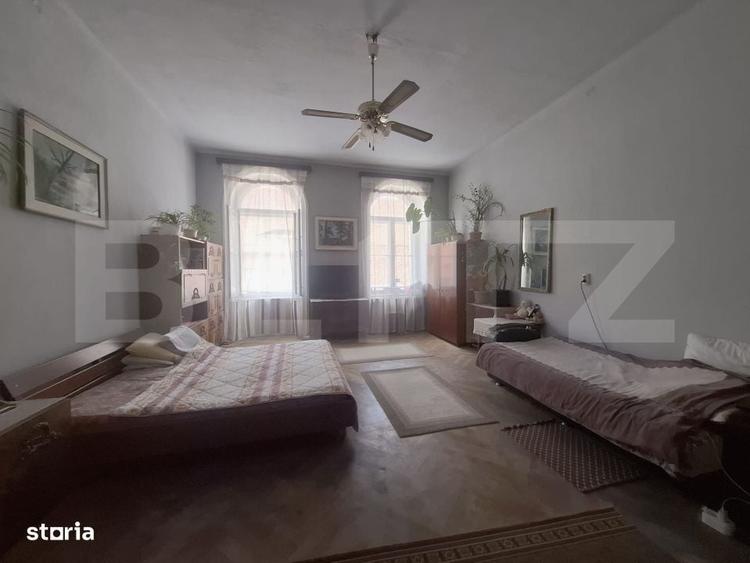 Apartament cu 4 camere în Centrul Istoric