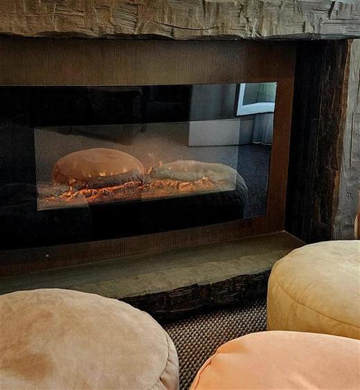 Penthouse cu 2 camere decomandat, mobilat în Avantgarden