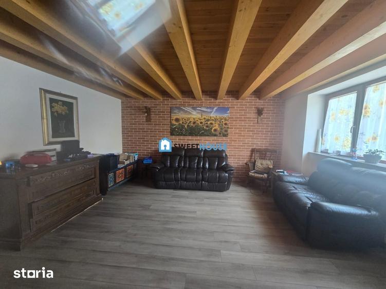 Casă cu 4 camere cu Teren 300 Mp în Central