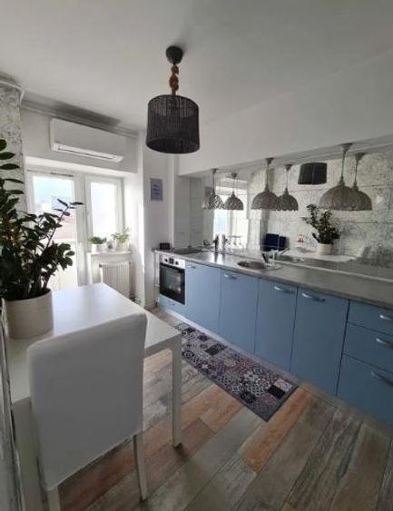 Apartament cu 2 camere decomandat, mobilat în Unirii