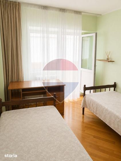 Apartament cu 3 camere decomandat în Păcurari