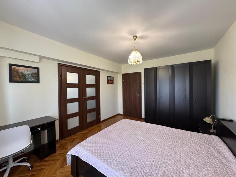 Apartament cu 3 camere decomandat, mobilat în Unirii