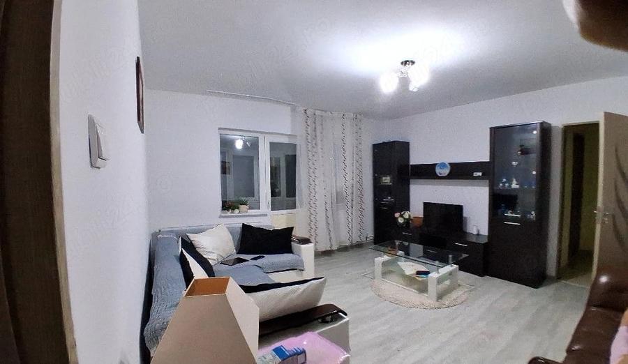 Apartament cu 2 camere semidecomandat în Central