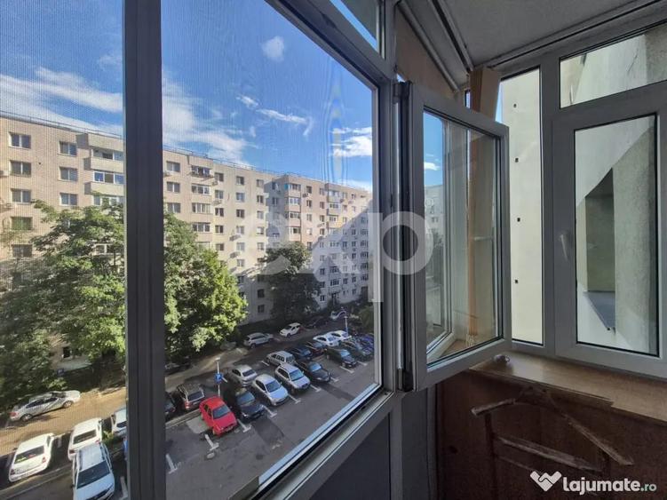 Apartament cu 3 camere semidecomandat în Basarabia