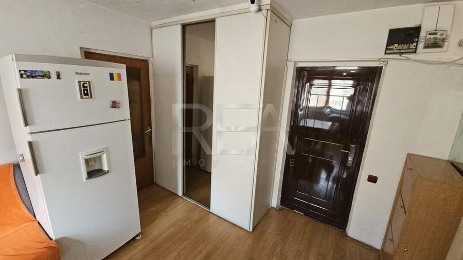 2 camere Vitan decomandat, an 1979, 55 mp - 6