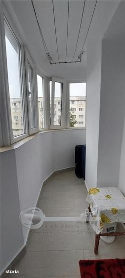 Apartament cu 3 camere decomandat în Holboca