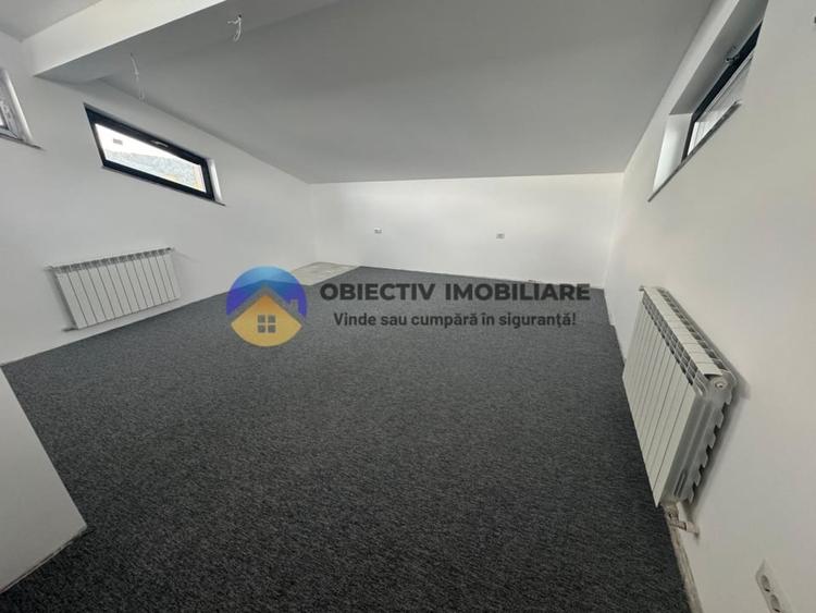 Casă cu 4 camere cu Teren 700 Mp în Dumbrava Roșie