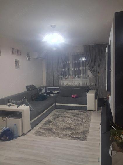 Apartament cu 4 camere decomandat în Ferentari
