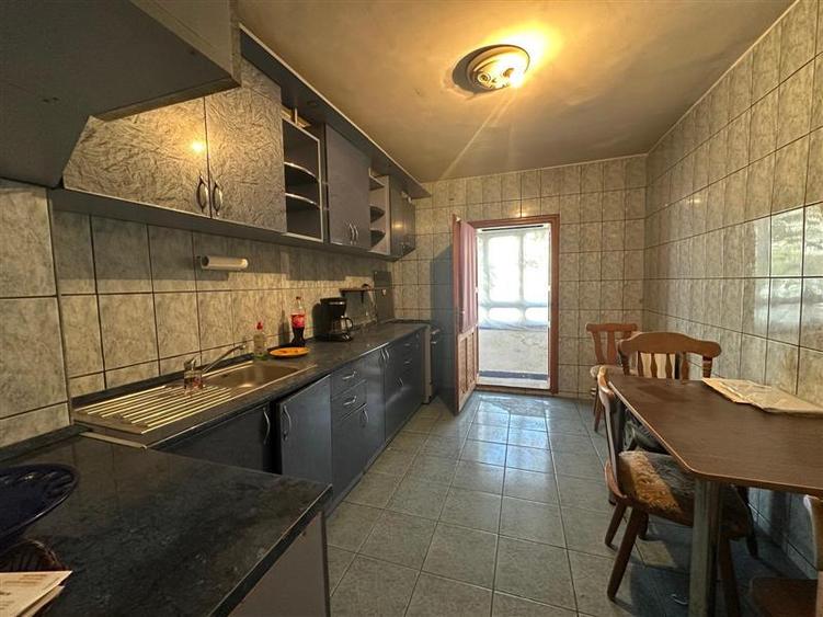Apartament cu 3 camere decomandat, mobilat în Luncă