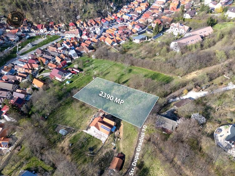 Teren Construcții intravilan de 2390 mp, în Schei