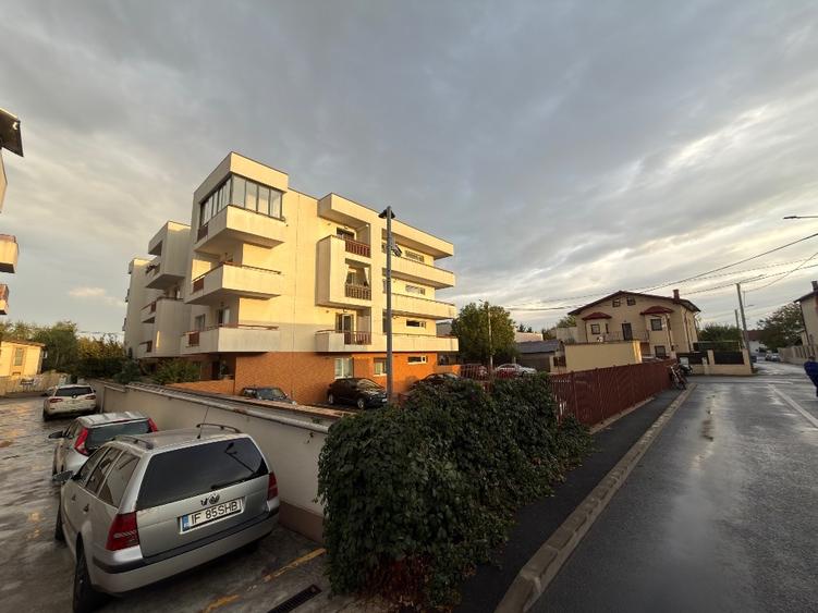 Apartament cu 2 camere decomandat, mobilat în Central